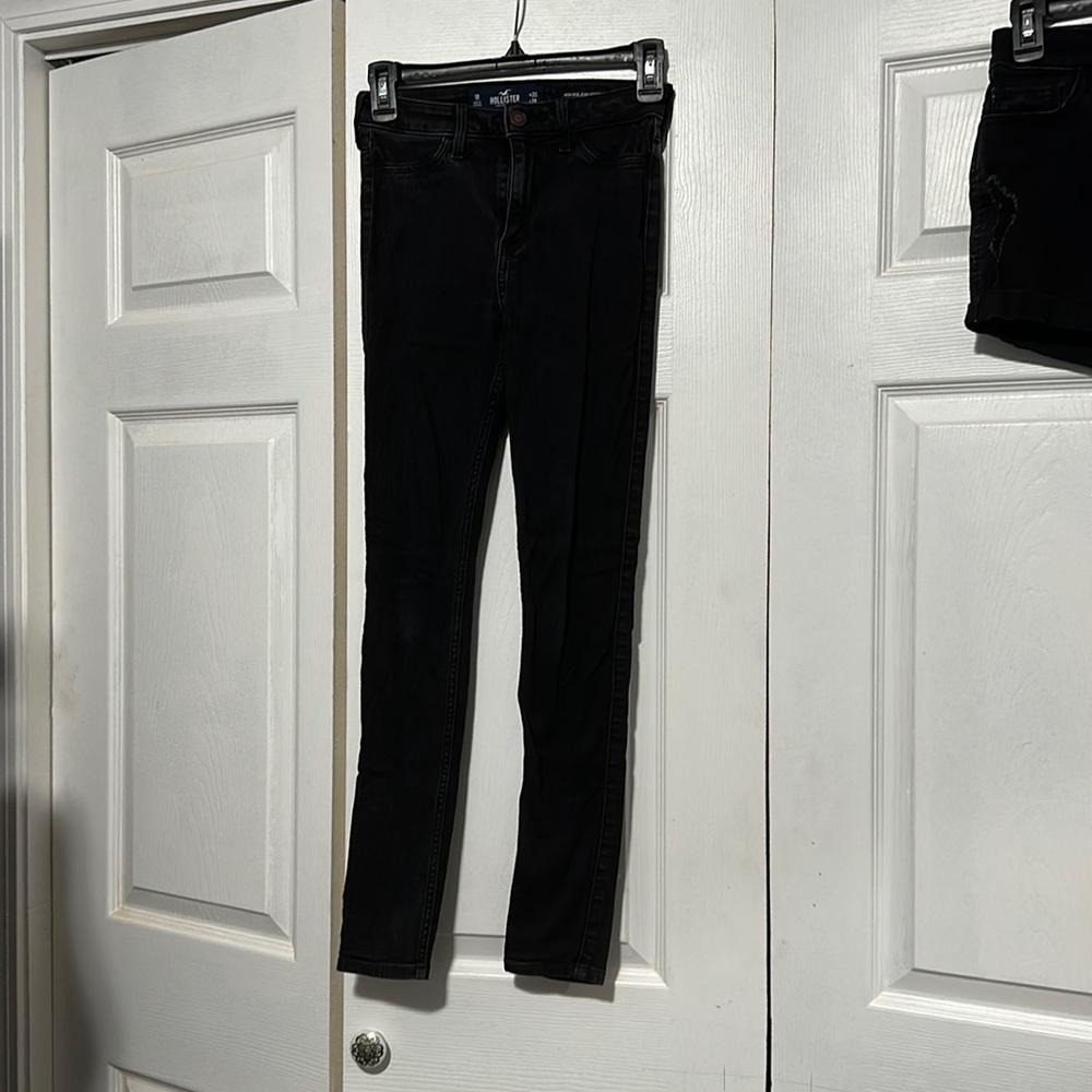 Black Hollister High Rise Super Skinny Jeans